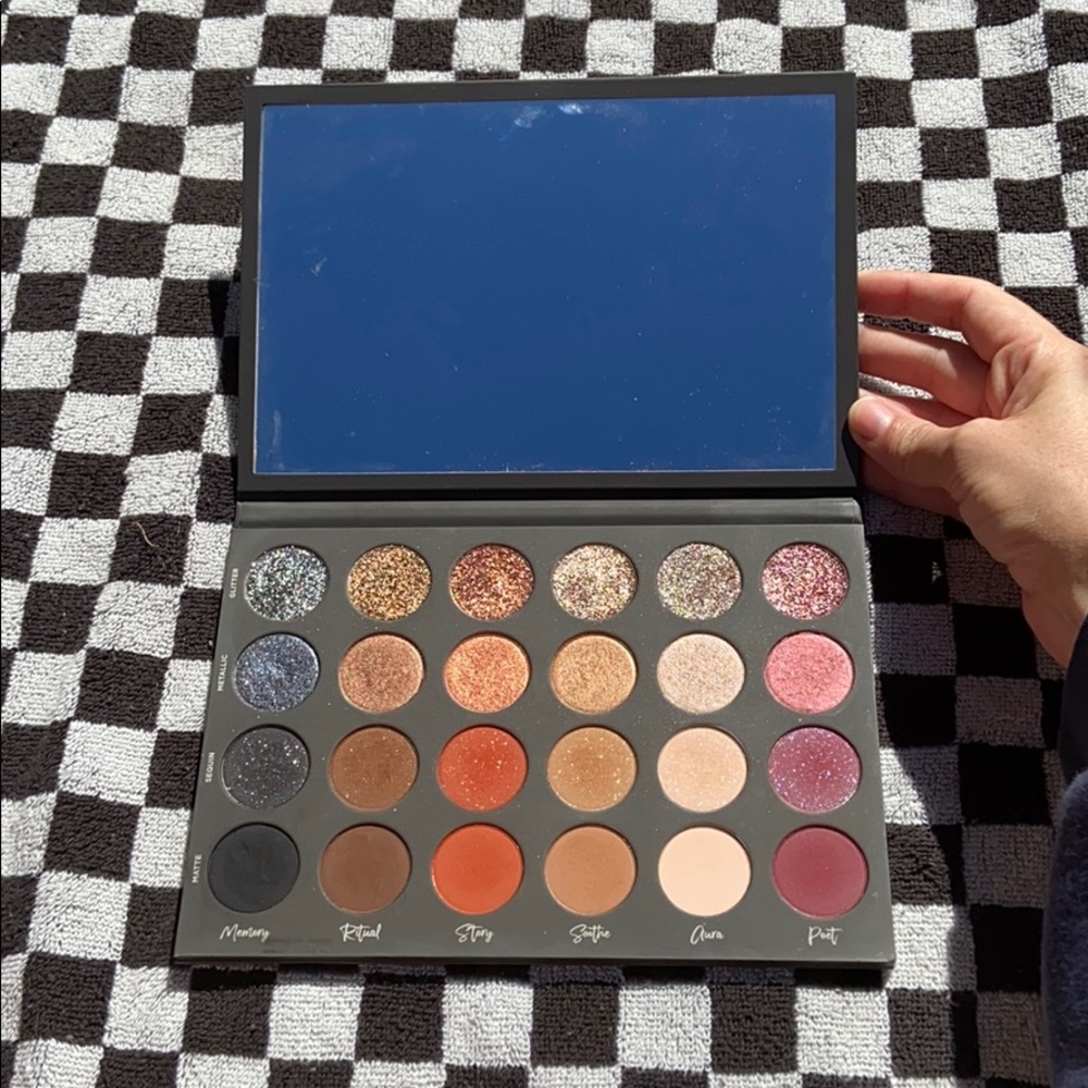 Tati Beauty Textured Neutrals Palette Vol. 1